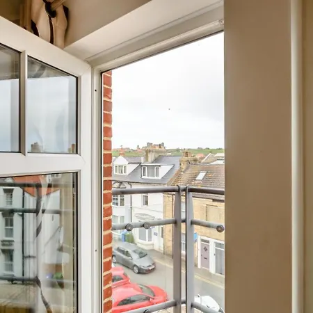 3 Bed In Oc-w1003 Уитби