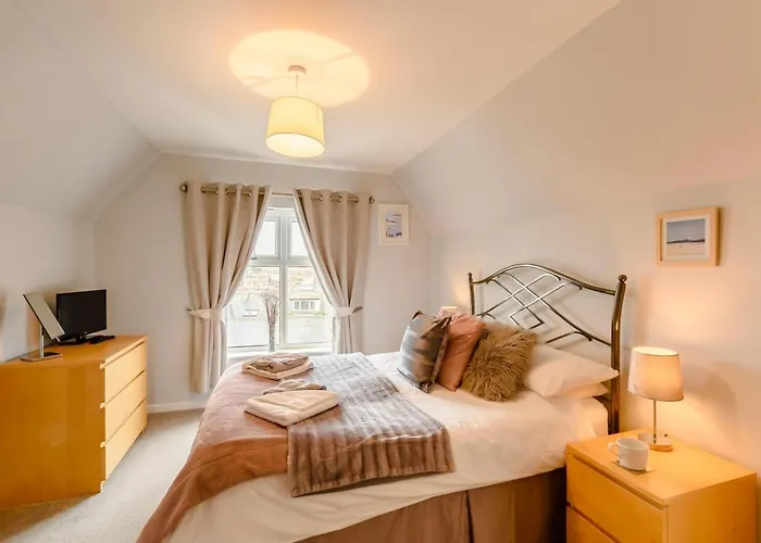 3 Bed In Oc-w1003 * Уитби