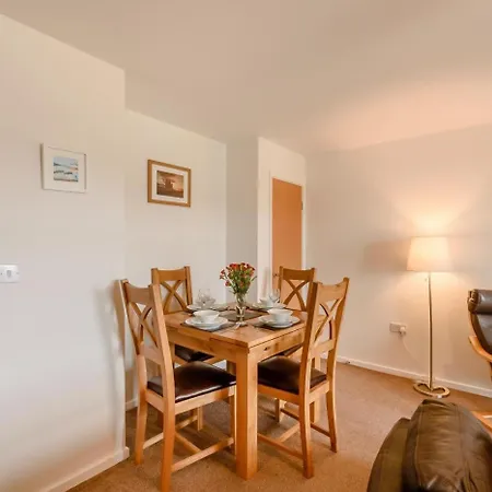 3 Bed In Whitby Oc-W1003 *