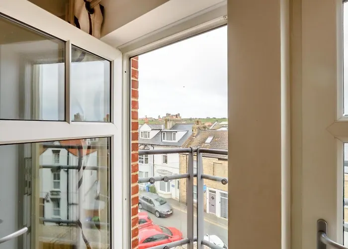 3 Bed In Oc-w1003 Whitby