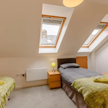 Harbour Lights Apartment